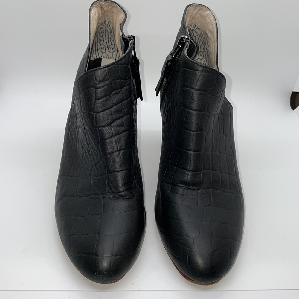 Matt Bernson Shoes Matt Bernson Jagguar Black Croc Ankle Booties size - 7